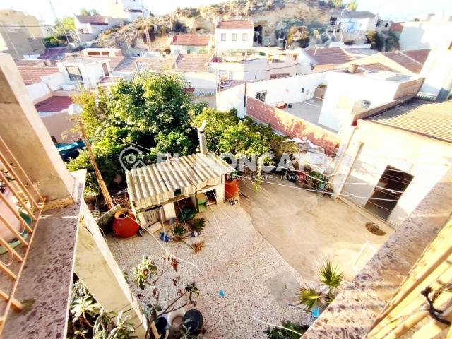 Casa en venta en Rojales. Fantástico chalet independiente en Rojales, junto a la zona emblemática de Las cuevas del Rodeo, Costa Blanca. Casas.