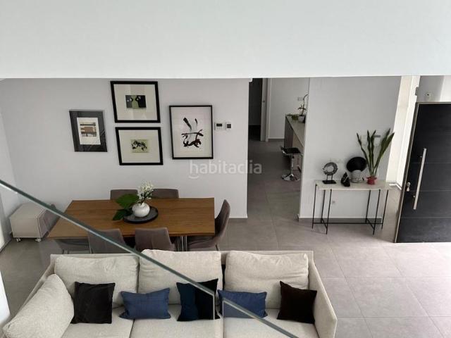 Chalet en venta en Rojales. GRAN VILLA EN CIUDAD QUESADA, 3 HAB, 2 BAÑOS. Chalets.