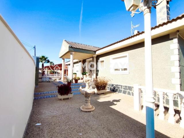 Chalet en venta en Rojales. Maravilloso chalet independiente junto a Rojales y Ciudad Quesada, Alicante, Costa Blanca. Chalets.