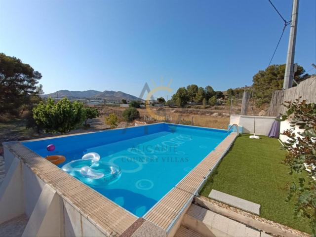 Chalet en venta en Romana la. Encantadora Casa de Campo con piscina y pinada, ideal para disfrutar en familia. Chalets Romana.