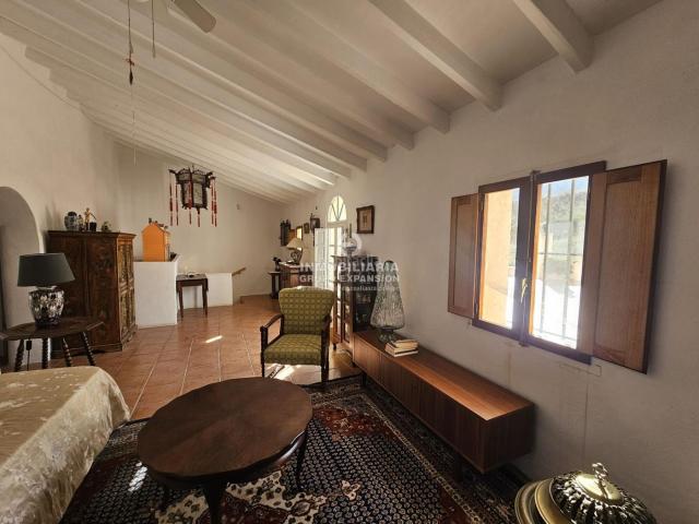 Chalet en venta en Romana la. Espectacular Casa Cueva de Lujo de 235 m2 con 5.100 m2 de Terreno muy bien situado. Chalets Romana.