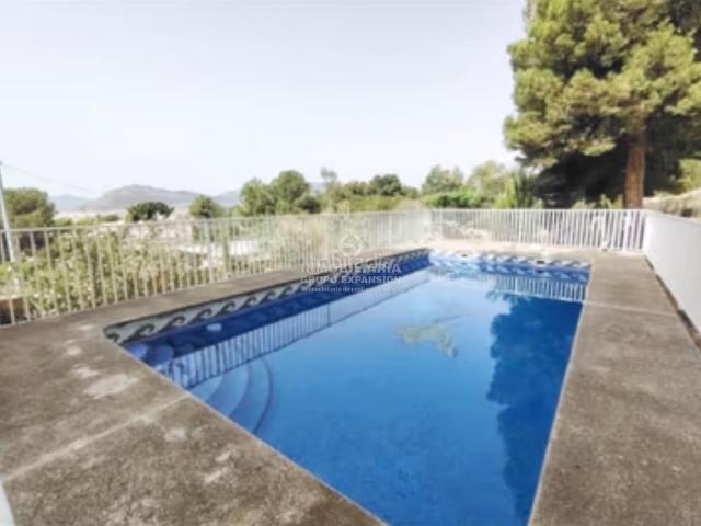 Chalet en venta en Romana la. Espectacular Chalet en La Romana con Piscina muy bien situado. Chalets Romana.