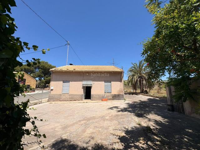 Chalet en venta en Romana la. Finca en La Romana. Chalets Romana.