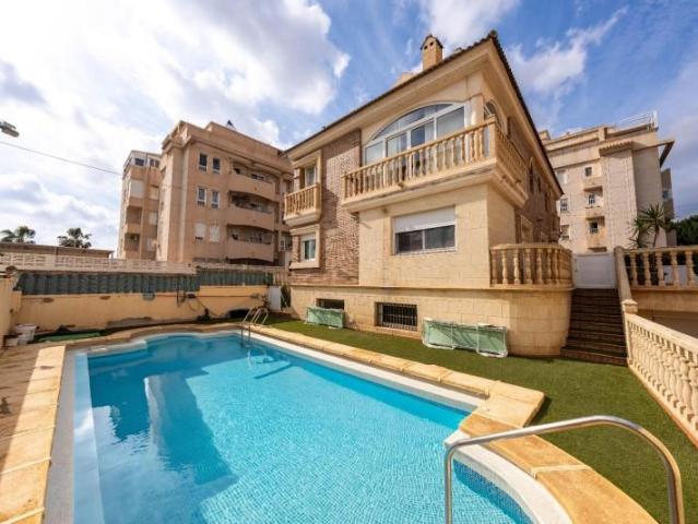 Chalet en venta en Roquetas de Mar, Aguadulce norte
