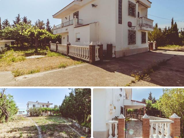 Chalet en venta en Roquetes Costa Dorada. CHALET CON PISCINA EN VENTA EN ROQUETES TARRAGONA. Chalets.
