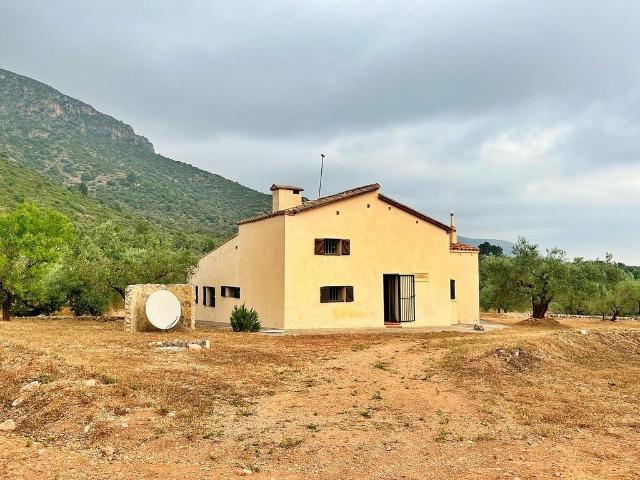 Chalet en venta en Roquetes, de 140 m² 3 habitaciones por 295.000