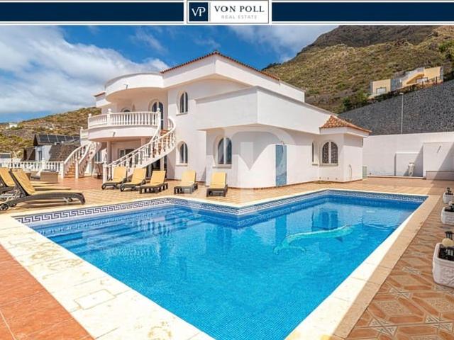 Chalet en venta en Roque del Conde, Tenerife