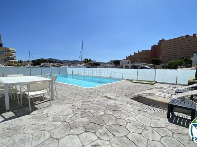 Chalet en venta en Roses, Santa Margarida Costa Brava. Casa con 5 amarres privados en Santa Margarita, Roses. Chalets.