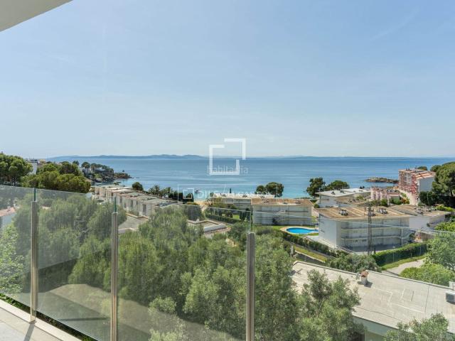 Chalet en venta en Roses, Puig Rom Canyelles Almadrava Costa Brava. Casa exclusiva en Almadraba con vistas al mar a 5 minutos de la playa. Chalets.