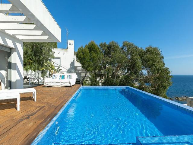 Chalet en venta en Roses, Puig Rom Canyelles Almadrava Costa Brava. Excepcional villa en la playa de la Almadrava. Chalets.