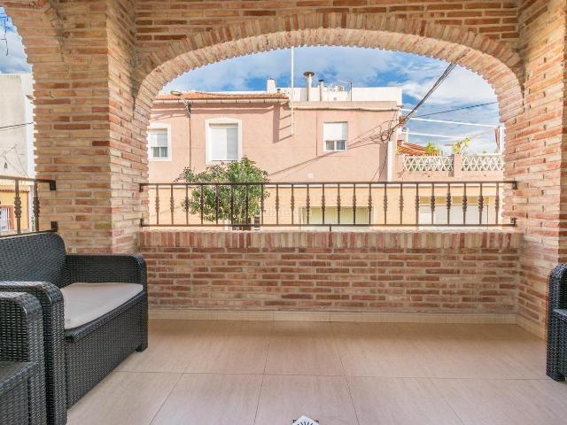 Chalet en venta en Rafal. Bonita casa familiar en Rafal. Chalets.