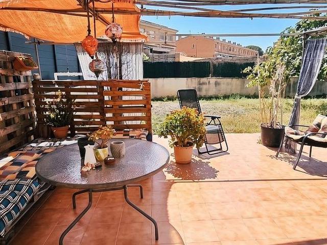 Chalet en venta en Reus, de 201 m² 4 habitaciones por 298.500