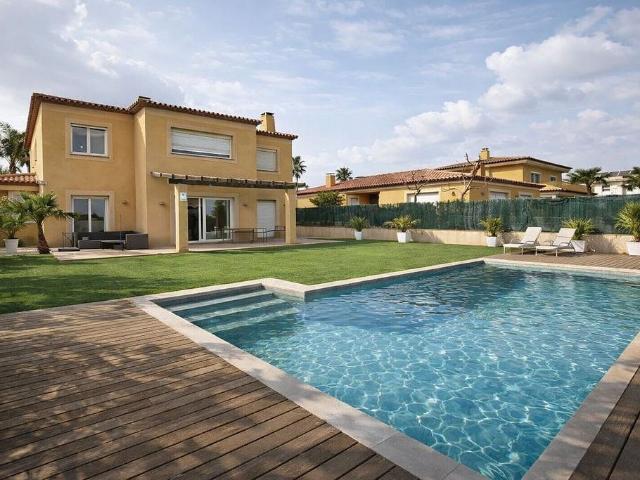 Chalet en venta en Reus, de 314 m² 6 habitaciones por 790.000