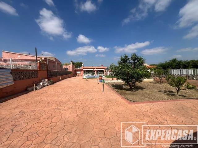 Chalet en venta en Real de Montroi. Chalets Real de.