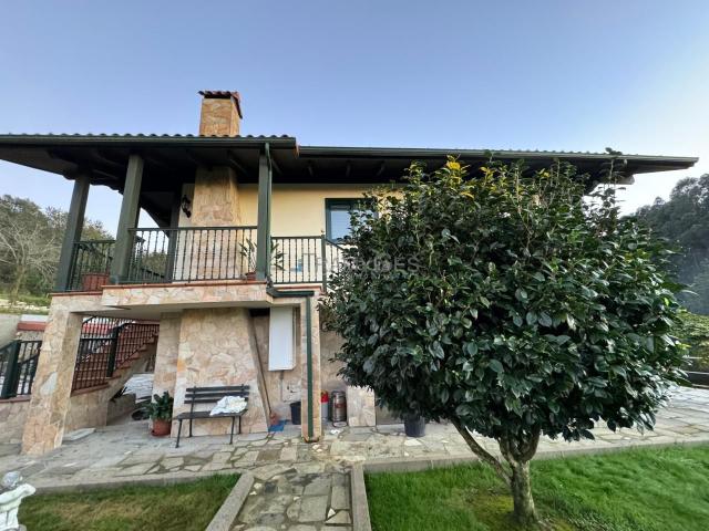 Chalet en venta en Redondela. Chalets.