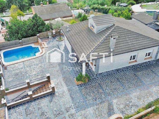 Chalet en venta en calle Pantano, Riudarenes, de 94 m² 4 habitaciones por 258.000