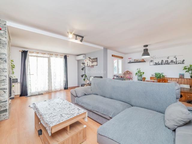 Chalet en venta en Rivas Vaciamadrid, Urbanizaciones. Chalet adosado en venta en Calle de los Pinos. Chalets Rivas.