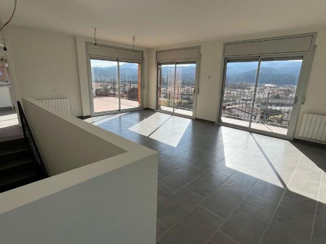 Chalet en venta en Riells i Viabrea. CASA DE OBRA NUEVA CON JARDÍN Y FANTÀSTICASVISTAS AL MONTNEGRE EN VENTA EN RIELLS I VIABREA. Chalets Riells i.