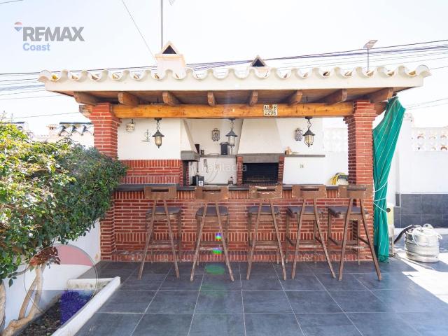 Chalet en venta en Rincón de la Victoria, Cotomar. Magnífico chalet con piscina y licencia turística en Rincón de la Victoria. Chalets Rincón de la.