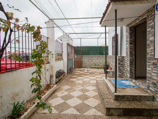 Chalet en venta en Rinconada La. Fantástico chalet con gran jardín y piscina privada!. Chalets Rinconada.