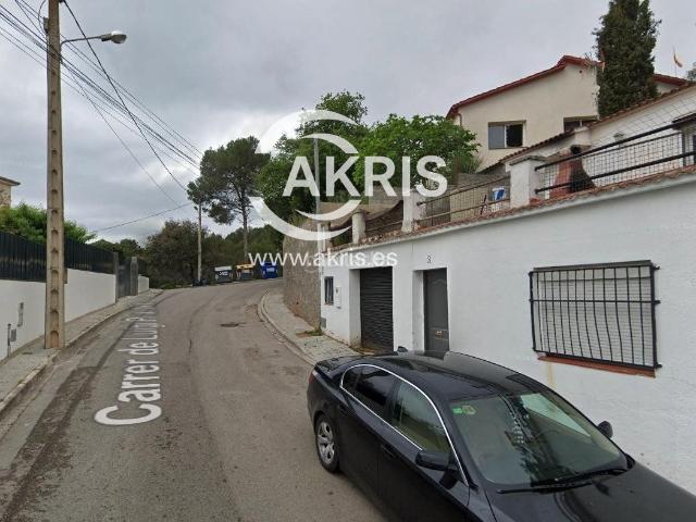 Chalet en venta en Rubí, Castellnou Can Mir Can Solà. Tu próximo hogar te espera en Rubí, Barcelona!. Chalets.