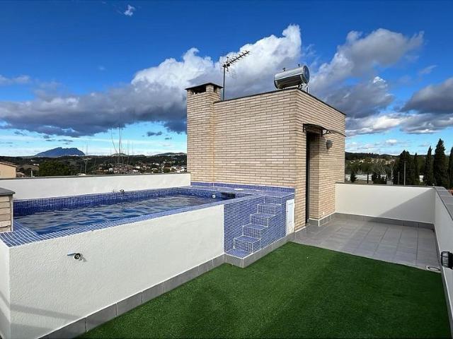 Chalet en venta en Rubí, de 165 m² 3 habitaciones por 590.000
