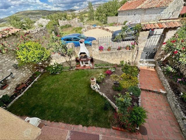 Chalet en venta en Rublacedo de Abajo. Casa de pueblo en entorno privilegiado. Chalets Rublacedo de.