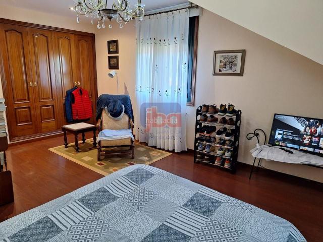 Chalet en venta en Toén. Chalets.