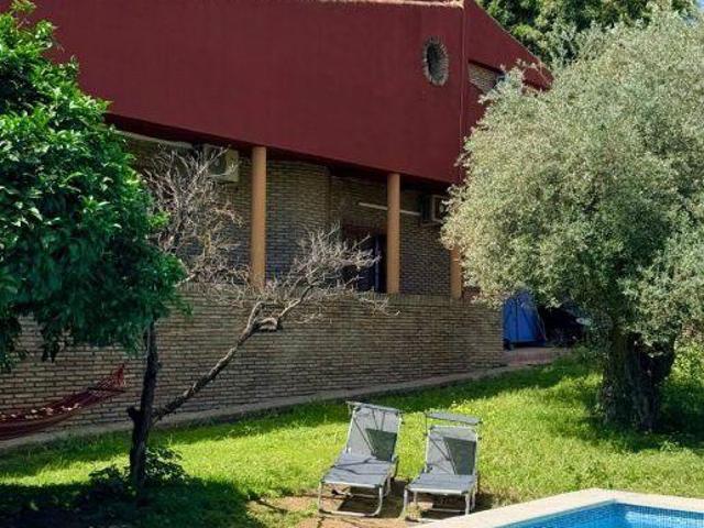 Chalet en venta en Tomares, Las Almenas