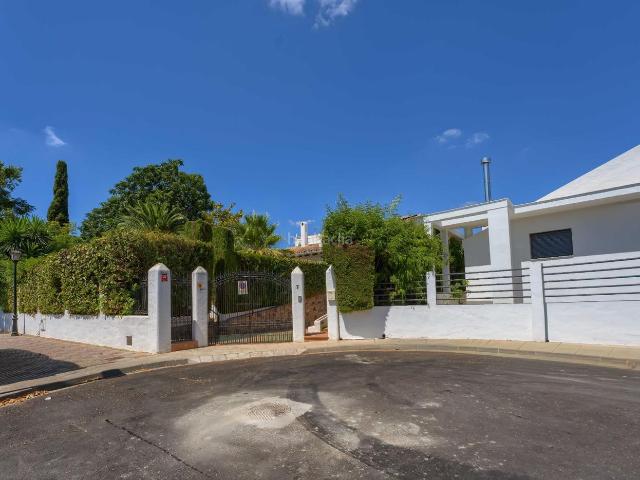 Chalet en venta en Tomares, Las Almenas. EXCLUSIVA VILLA,TOMARES LAS ALMENAS. Chalets.
