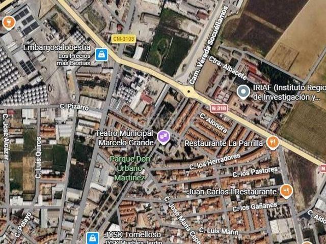 Chalet en venta en Tomelloso. NPL CHALET. Chalets.