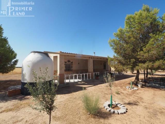 Chalet en venta en Tomelloso, Ctra. Ossa de Montiel