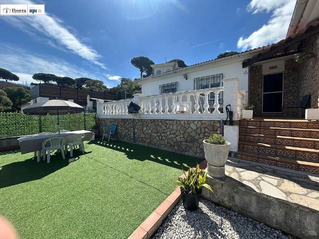 Chalet en venta en Tordera, de 139 m² 3 habitaciones por 270.000