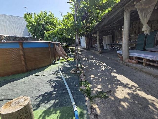Chalet en venta en Tordera, de 315 m² 1 habitación por 300.000