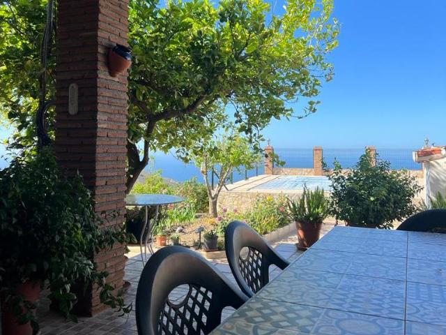 Chalet en venta en Torrox Málaga