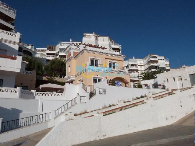 Chalet en venta en Torrox, El Peñoncillo. Superb Modern Villa Fabulous Views. Chalets.