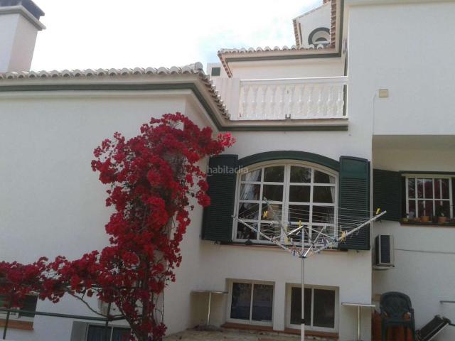 Chalet en venta en Torrox, Urbanización Santa Rosa. Chalets.
