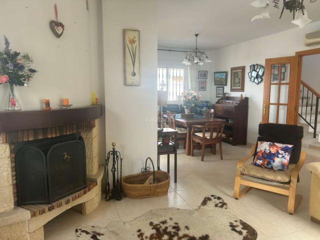 Chalet en venta en Torrox, Urbanización Santa Rosa. Chalets.