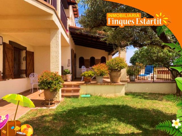 Chalet en venta en Torroella de Montgrí Girona