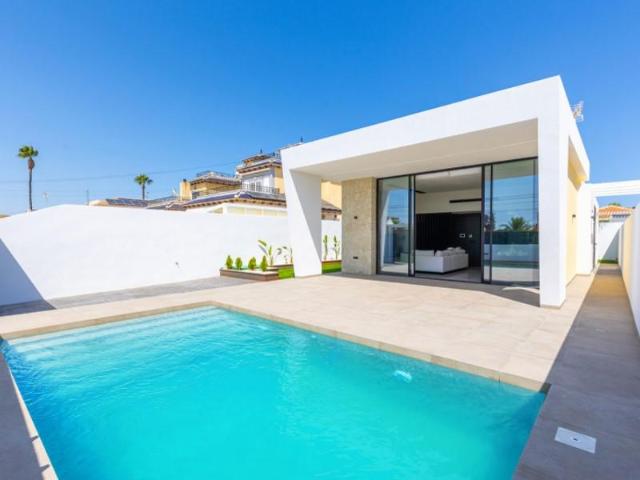 Chalet en venta en Torrevieja