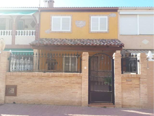 CHALET EN VENTA EN TORREVIEJA