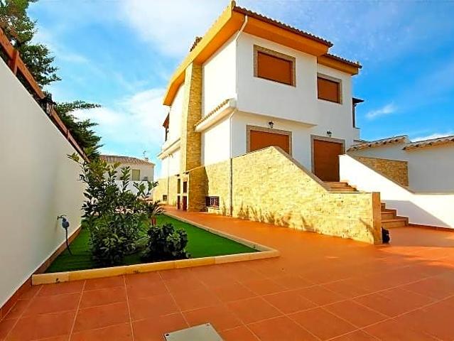 Chalet en venta en Torrevieja