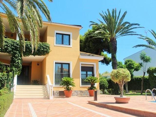 Chalet en venta en Torrevieja