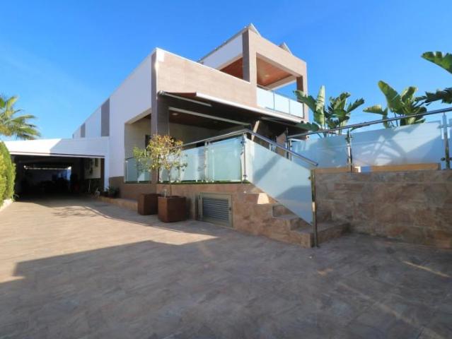 Chalet en venta en Torrevieja, Torreta florida