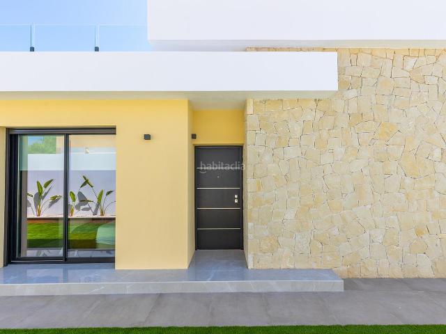 Chalet en venta en Torrevieja, Zona Carrefour Urbanizaciones. Chalets.