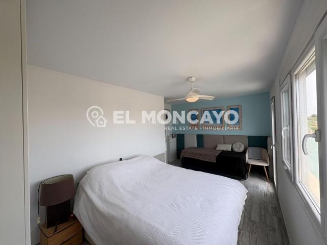 Chalet en venta en Torrevieja, Zona Carrefour Urbanizaciones. Fantástico chalet independiente con piscina privada en la urbanización La Siesta, Torrevieja, Alicante. Chalets.