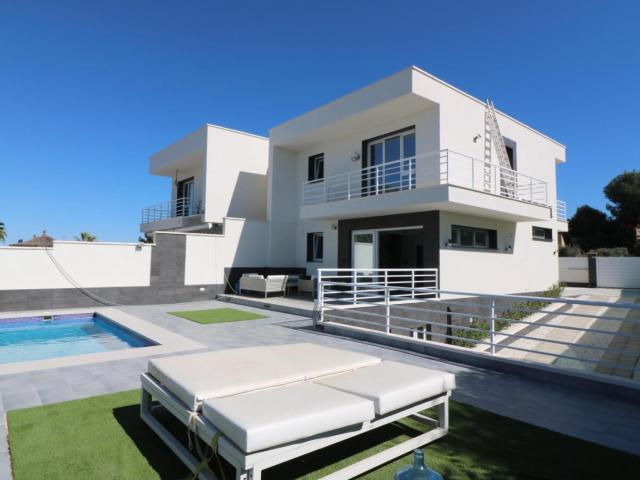 Chalet en venta en Torrevieja Alicante