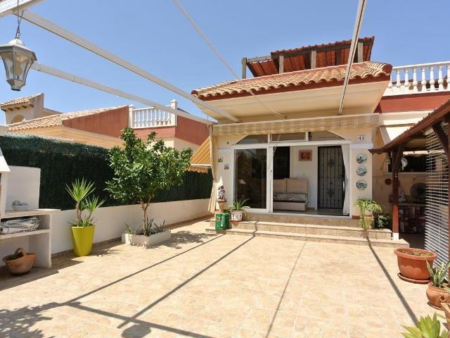 Chalet en venta en Torrevieja Alicante