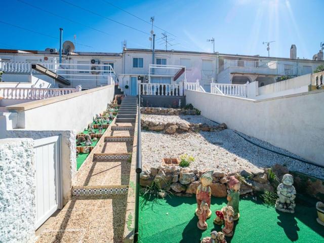 Chalet en venta en Torrevieja Alicante