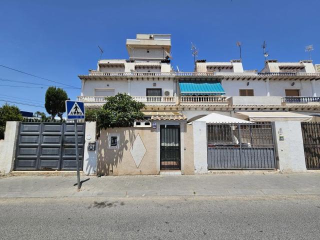 Chalet en venta en Torrevieja Alicante